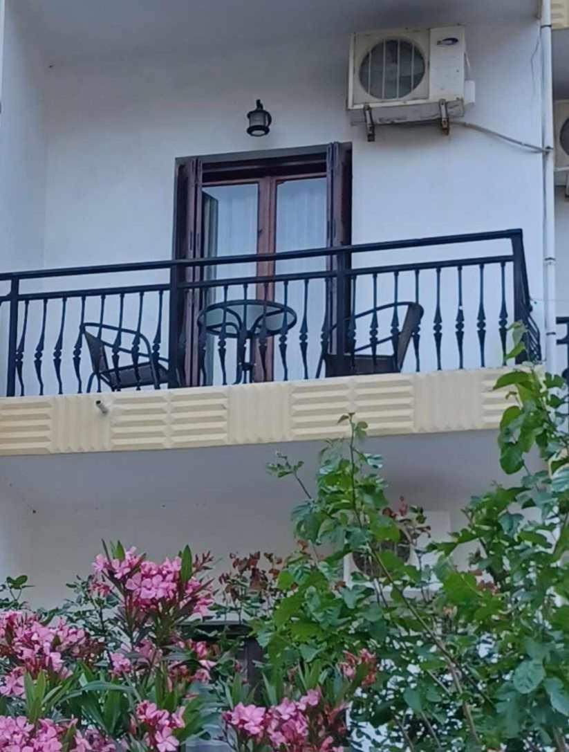 Hotel Rena Ágios Kírykos Εξωτερικό φωτογραφία